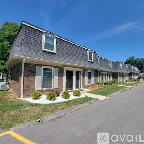 1010 Country Club Rd 2 Beds Apartment for Rent