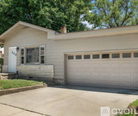 204 South Lincoln Street 2 Beds Apartment for Rent