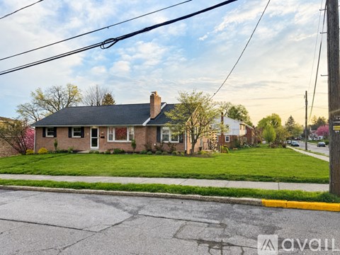 43 Hiester Avenue 3 Beds Apartment for Rent