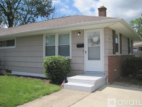 1717 Carolyn Avenue 2 Beds Apartment for Rent