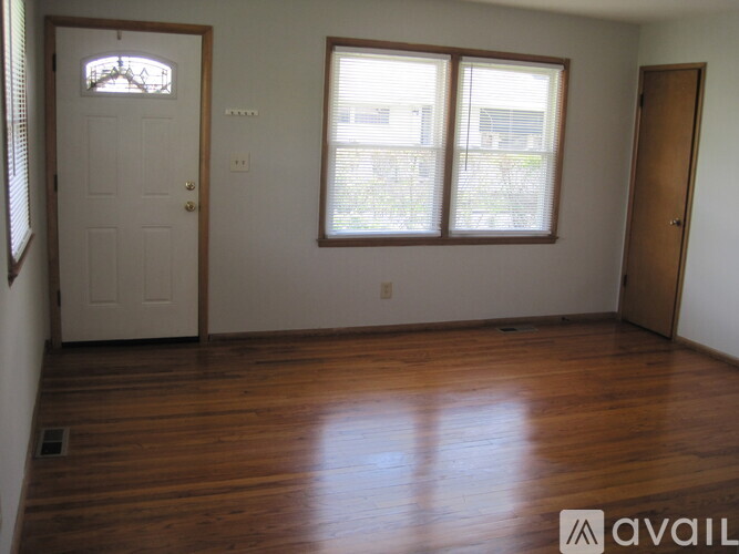 1717 Carolyn Avenue 2 Beds Townhouse for Rent - Photo gallery 5