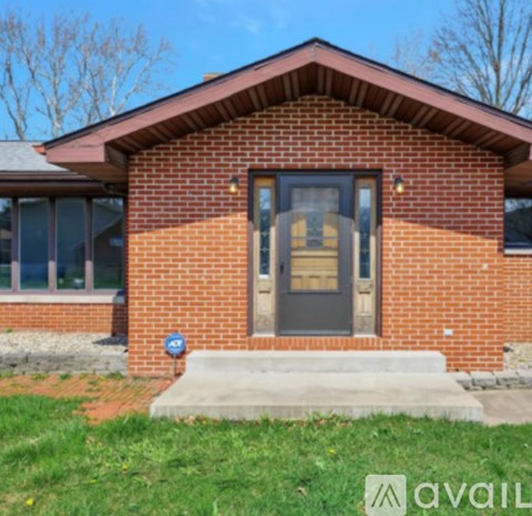 402 Birch Street 4 Beds Apartment for Rent