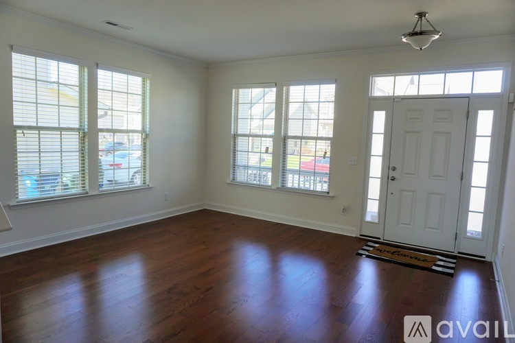 3216 Revelation St 3 Beds Single Family Home for Rent - Photo gallery 3