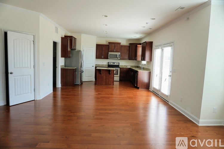 3216 Revelation St 3 Beds Single Family Home for Rent - Photo gallery 4
