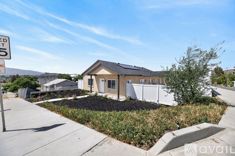 237 E Prospect St 4 Beds Townhouse for Rent - Photo gallery 4
