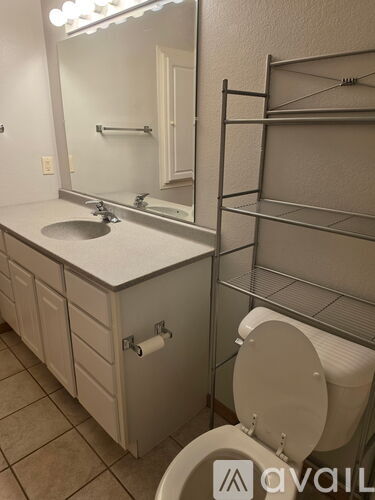 1008 Georgene Street 4 Beds Single Family Home for Rent - Photo gallery 5