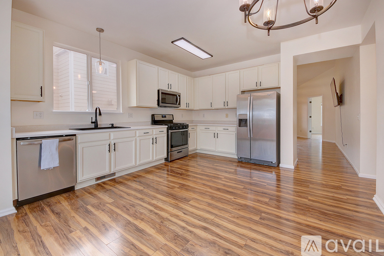 7518 Stephenville Rd 3 Beds Single Family Home for Rent - Photo gallery 5