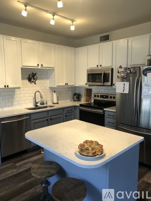 8105 East 11Th Avenue 2 Beds Apartment for Rent