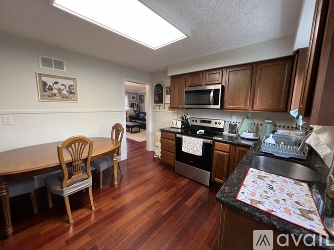 3746 Samuel Avenue 3 Beds Single Family Home for Rent - Photo gallery 5