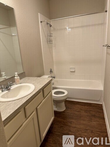 909 Jefferson Avenue 3 Beds Apartment for Rent