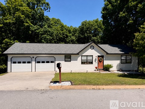 67 Squirrel Circle 3 Beds Apartment for Rent
