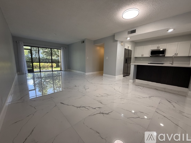 9150 NW 38th Dr 2 Beds Apartment for Rent - Photo gallery 1