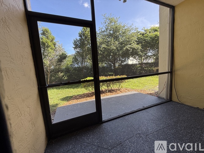 9150 NW 38th Dr 2 Beds Apartment for Rent - Photo gallery 4