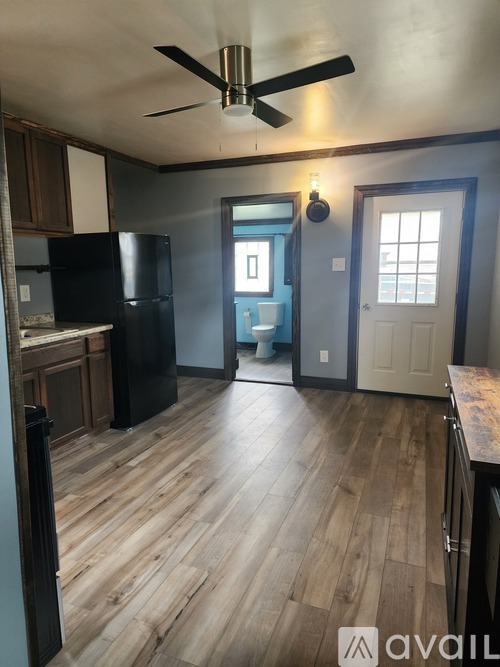 426 3rd Street 2 Beds Single Family Home for Rent - Photo gallery 2