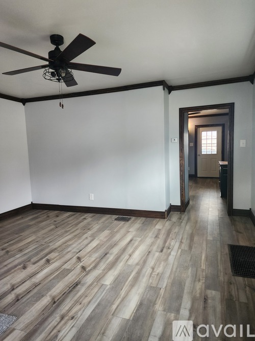 426 3rd Street 2 Beds Single Family Home for Rent - Photo gallery 5