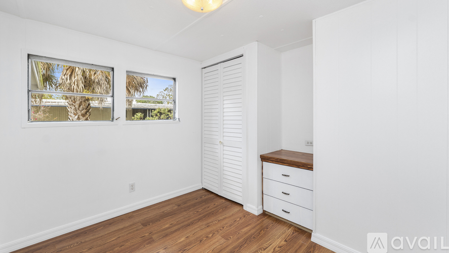 171 Grassy Key Ln 2 Beds Single Family Home for Rent - Photo gallery 3