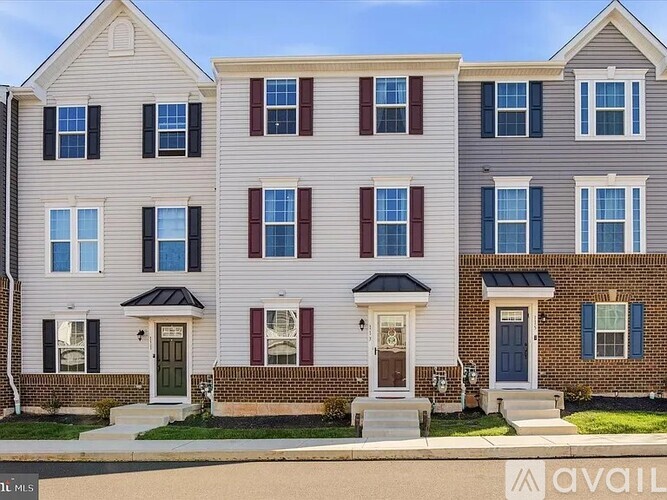 Dragon Drive 4 Beds Townhouse for Rent - Photo gallery 2