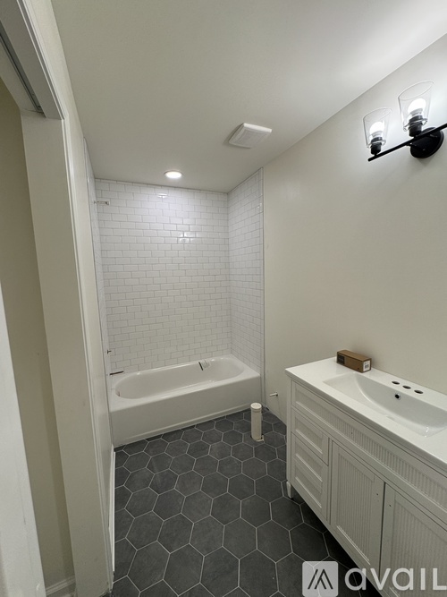 124 South Chestnut Street 4 Beds Single Family Home for Rent - Photo gallery 3