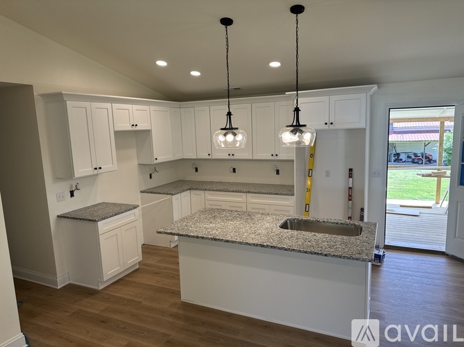 124 South Chestnut Street 4 Beds Single Family Home for Rent - Photo gallery 4