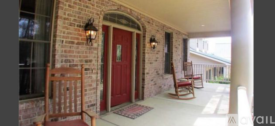 281 Lakeview Drive 3 Beds Single Family Home for Rent - Photo gallery 3