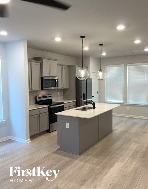 165 Tulip Drive 4 Beds Apartment for Rent