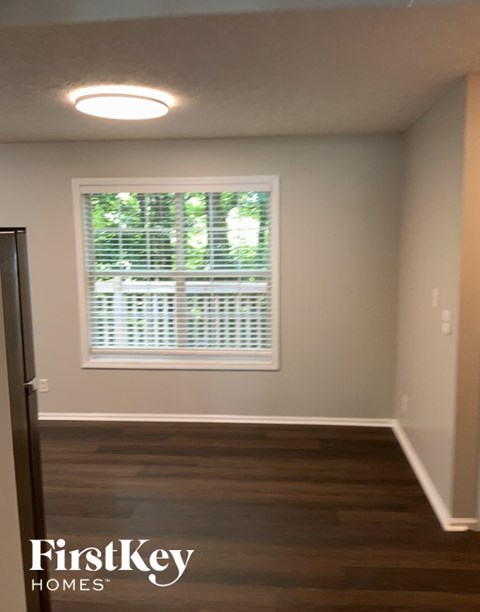724 Westbury Drive 3 Beds Apartment for Rent