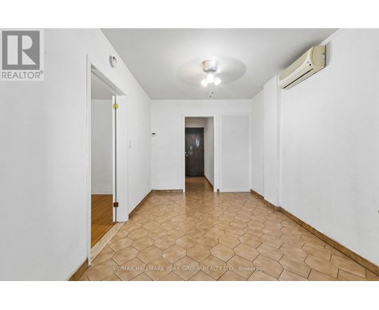 MAIN FL - 472 WINONA DRIVE 2 Beds House for Rent - Photo gallery 3