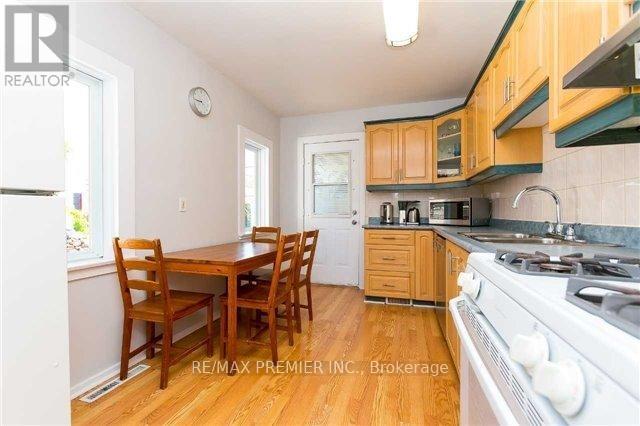 2 - 34 BROWNVILLE AVENUE 1 House for Rent - Photo gallery 2