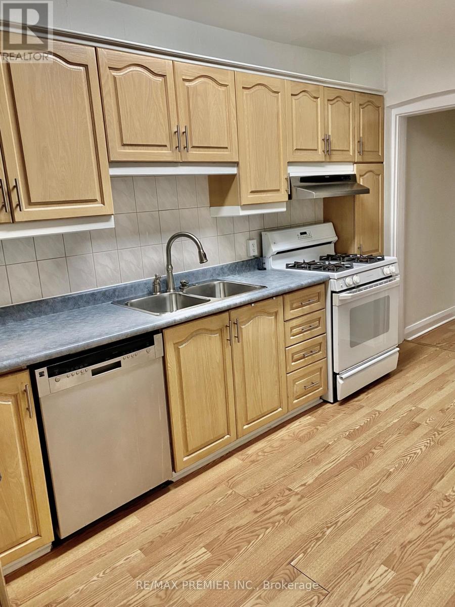 2 - 34 BROWNVILLE AVENUE 1 House for Rent - Photo gallery 4