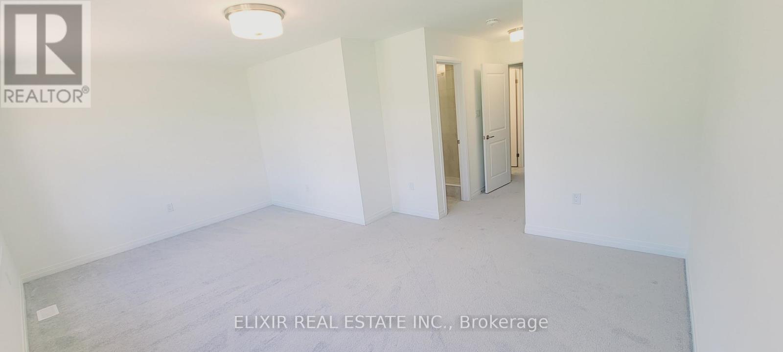 11 GEORGE BRIER DRIVE W 3 Beds Home, Townhouse for Rent - Photo gallery 2