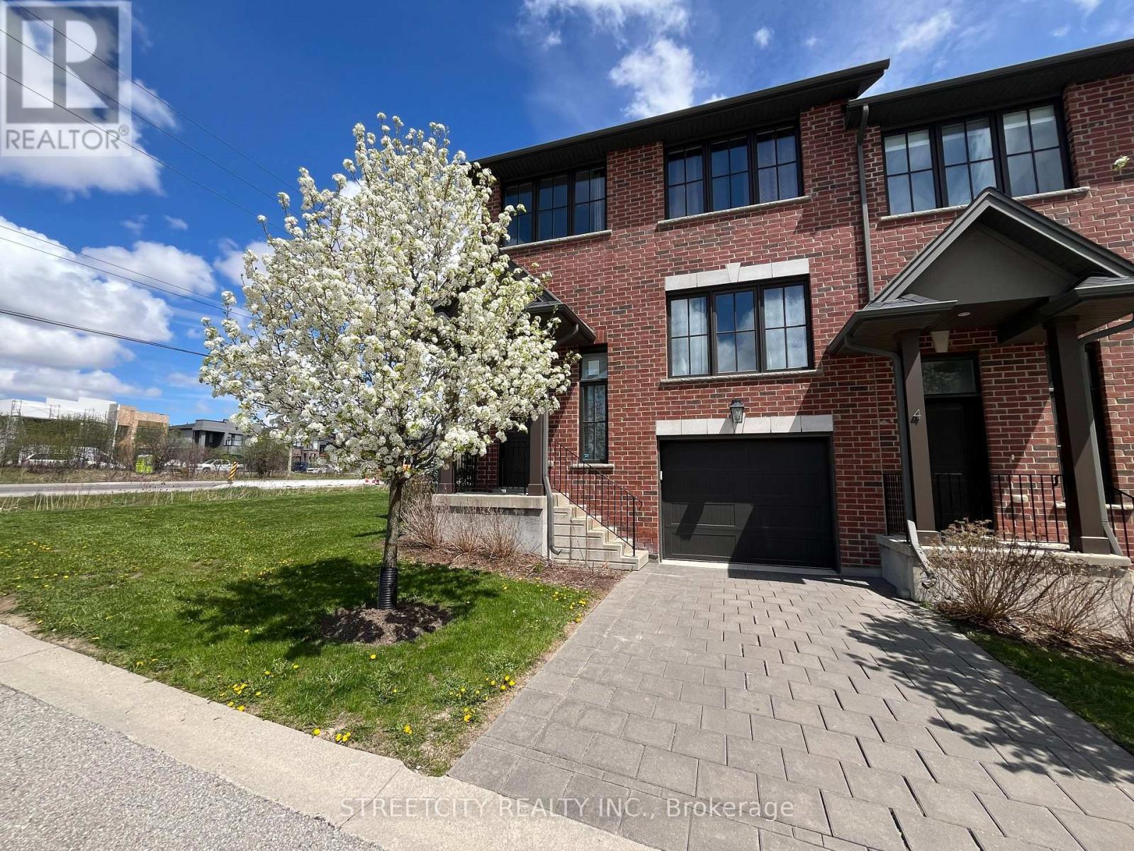 2 - 555 SUNNINGDALE ROAD E 3 Beds Condo, Home for Rent - Photo gallery 1