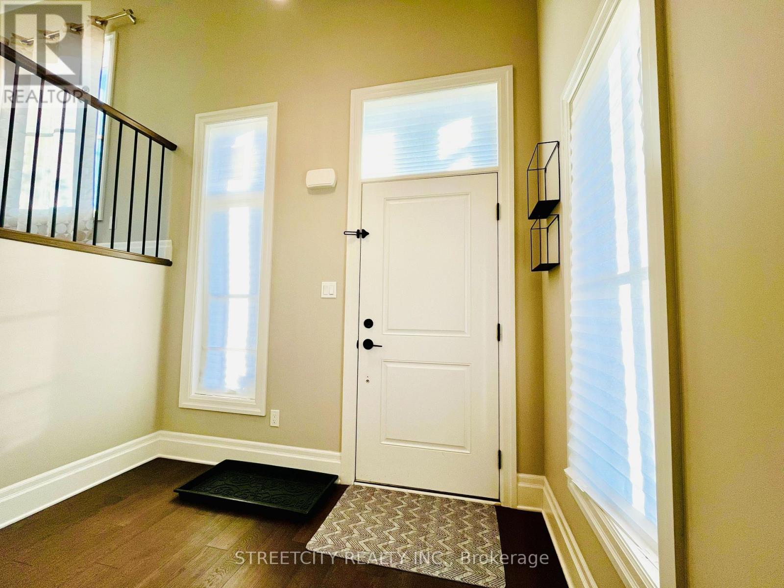 2 - 555 SUNNINGDALE ROAD E 3 Beds Condo, Home for Rent - Photo gallery 4