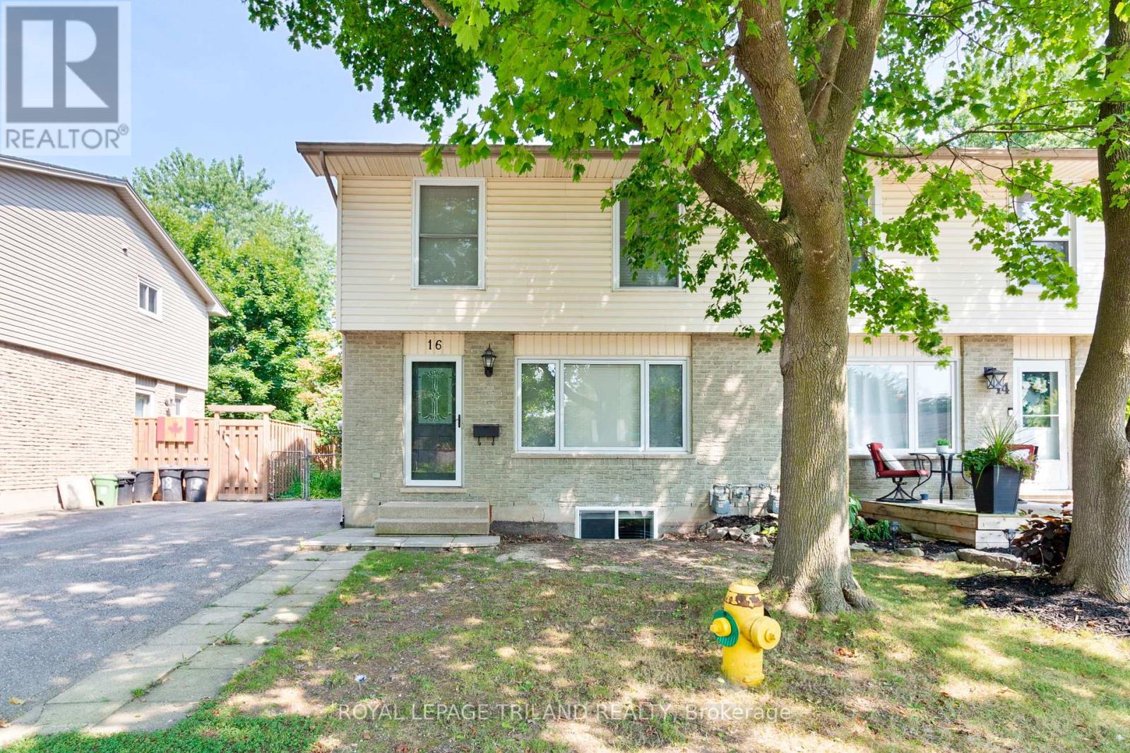 LOWER - 16 INVERARY ROAD 1 House for Rent - Photo gallery 2