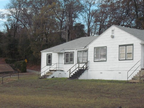 903 3Rd Street W 1-2 Beds Apartment for Rent