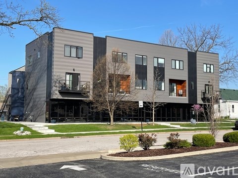 215 S Kansas St 3 Beds Apartment for Rent