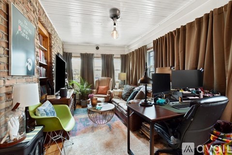 336 W Lakeside St 2 Beds Apartment for Rent