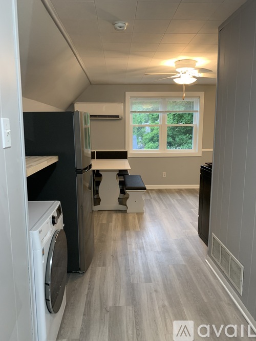 921 Court Street 1 Apartment for Rent - Photo gallery 3