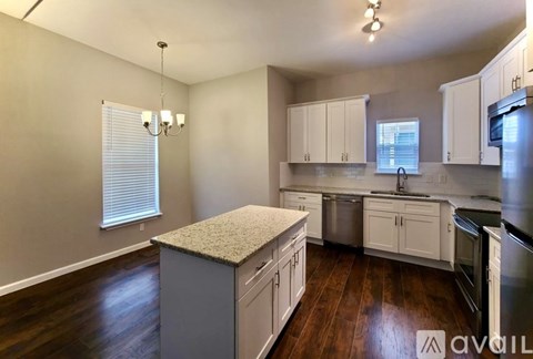 228 Lotus Ave 3 Beds Apartment for Rent