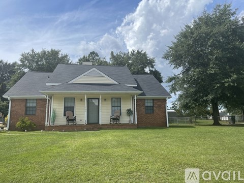 4223 Rose Hill Drive 3 Beds Apartment for Rent