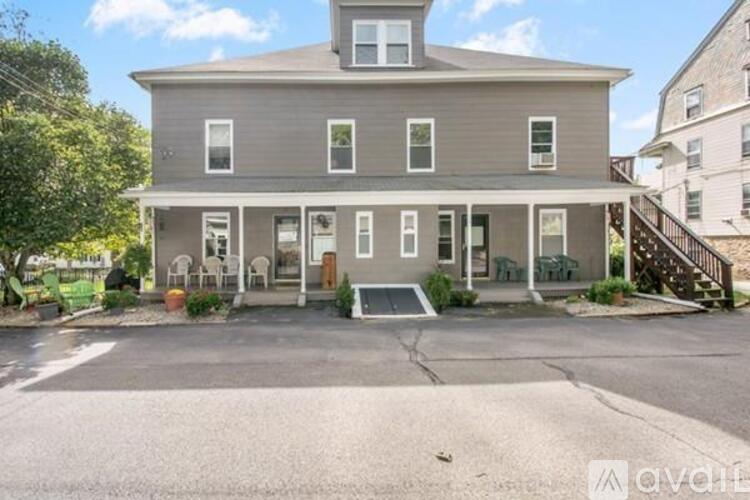 28 South St 3 Beds Townhouse for Rent - Photo gallery 3