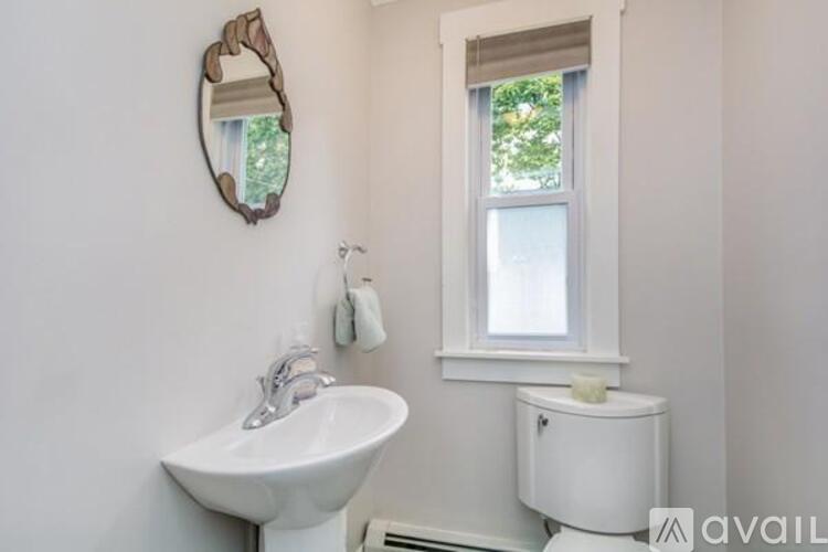 28 South St 3 Beds Townhouse for Rent - Photo gallery 4