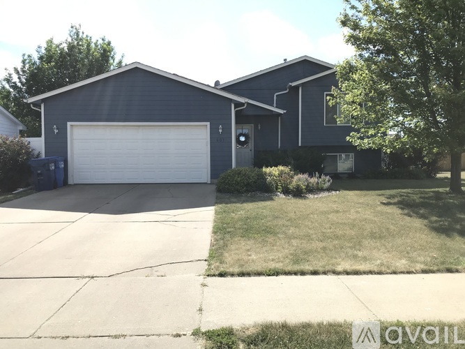 407 Arlene Avenue 3 Beds Single Family Home for Rent - Photo gallery 1