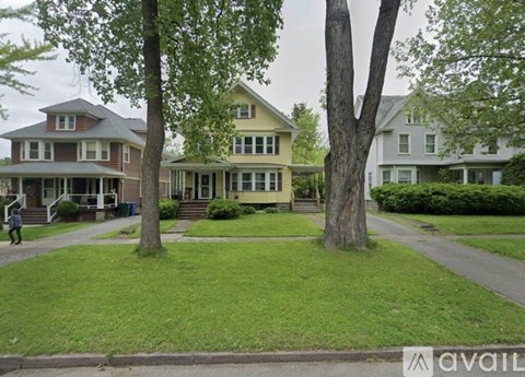 246-248 Flower City Park 3 Beds Apartment for Rent