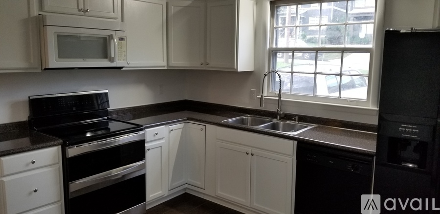 2907 W Linden Ave 2 Beds Apartment for Rent - Photo gallery 3