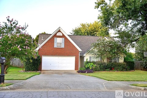60 Shenandoah Drive 4 Beds Apartment for Rent