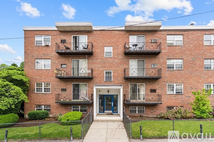 4 Robinwood Avenue 1 Condo for Rent - Photo gallery 2