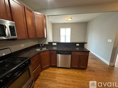 4656 N Monticello Ave 3 Beds Apartment for Rent