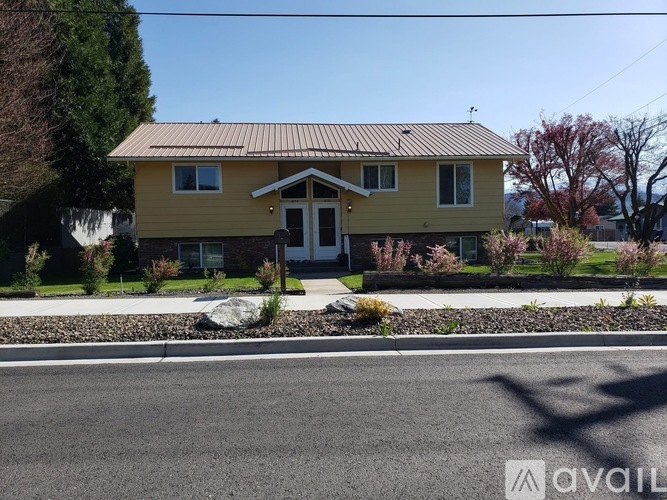 1620 5th Street Northeast #1622 2 Beds Single Family Home for Rent - Photo gallery 1