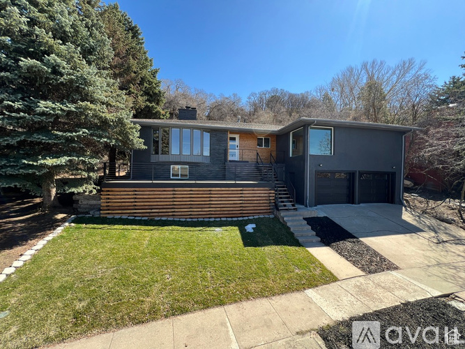 552 E Chelsea Dr 6 Beds Single Family Home for Rent - Photo gallery 1