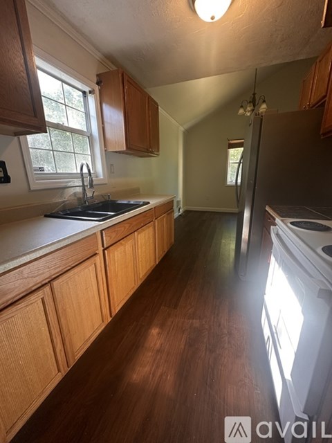 43 Foster Dr 3 Beds Apartment for Rent